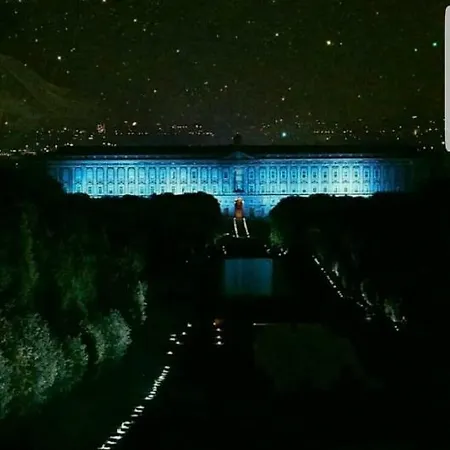 Blumarine לינה וארוחת בוקר